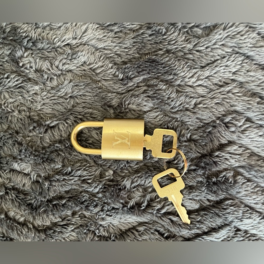 Authentic Luis Vuitton Lock And Keys - image 3